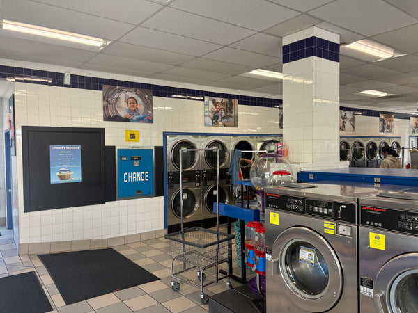 CONTRACT PENDING! Laundromat & Building Waukegan, IL