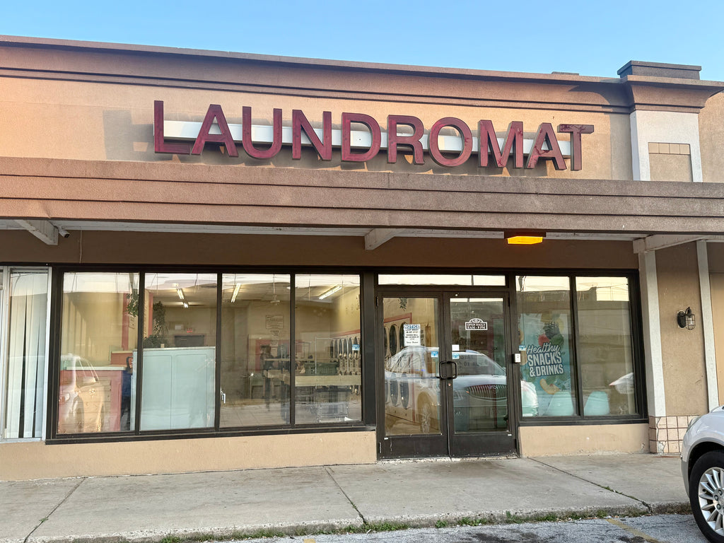 NEW LISTING! SPARKLES LAUNDROMAT
