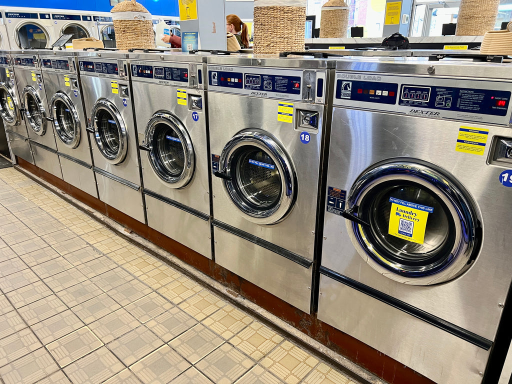 CONTRACT PENDING! Laundromat & Building North-East Area, Chicago, IL