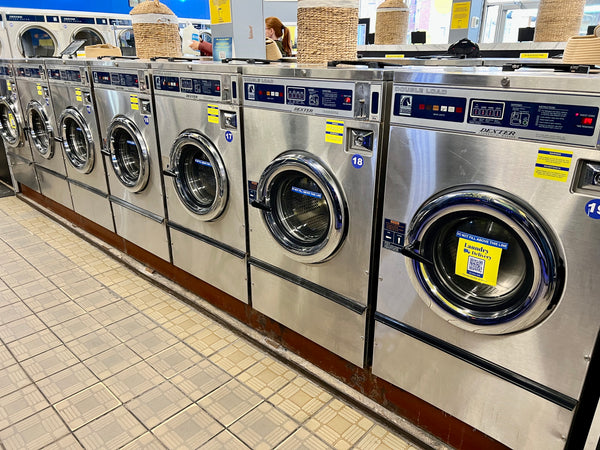 CONTRACT PENDING! Laundromat & Building North-East Area, Chicago, IL