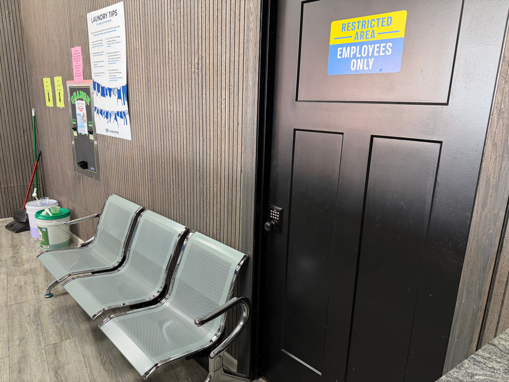 NEW LISTING! LUCKY BEAR LAUNDROMAT