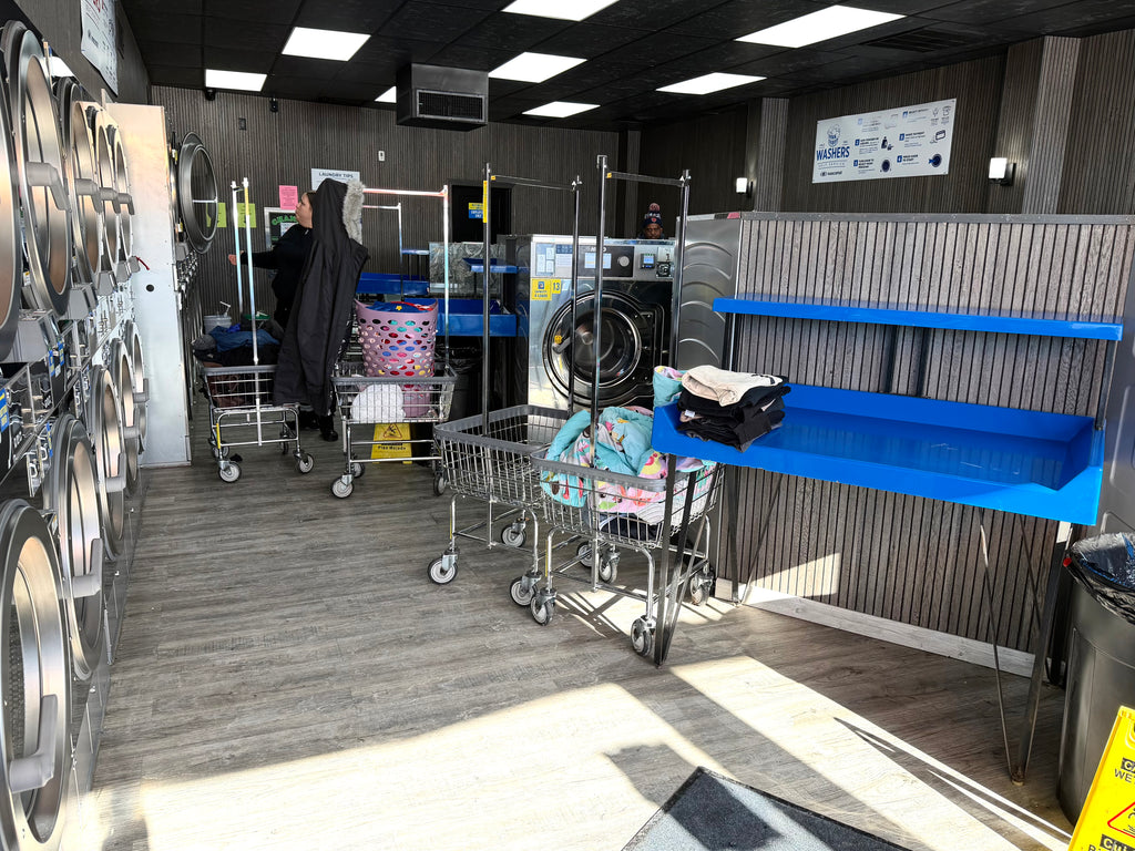 NEW LISTING! LUCKY BEAR LAUNDROMAT