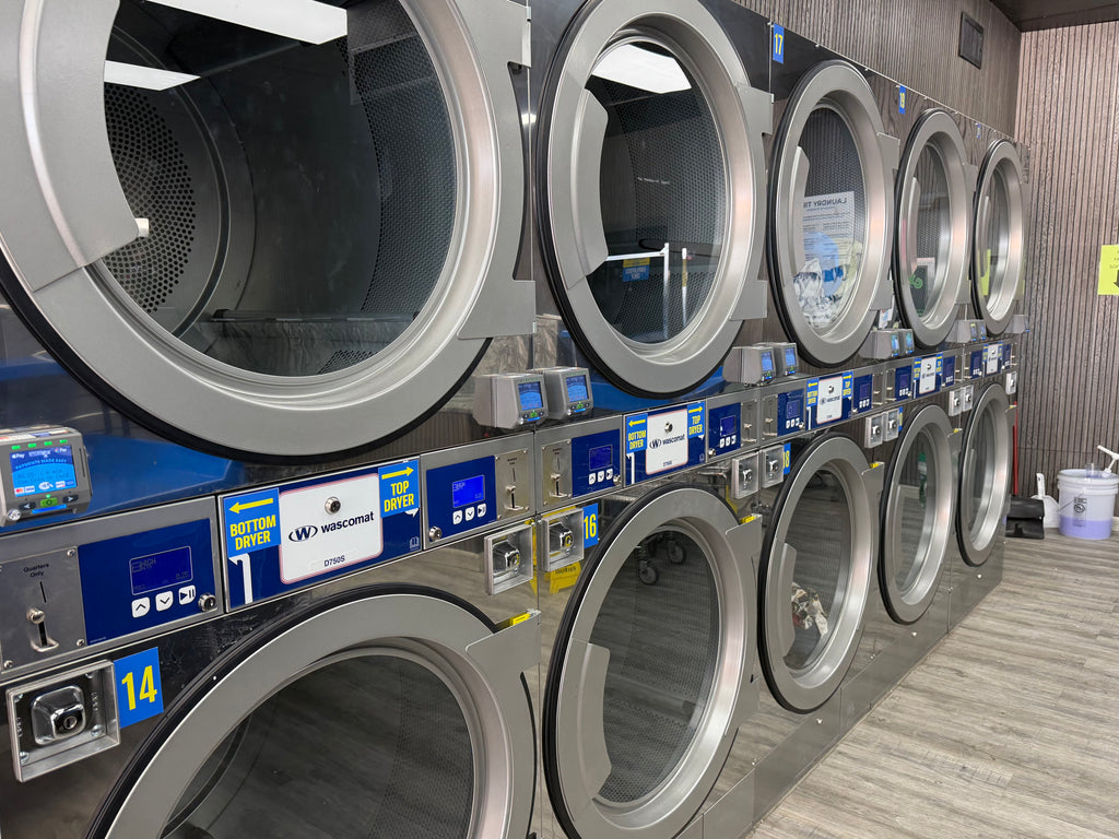 NEW LISTING! LUCKY BEAR LAUNDROMAT
